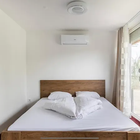 Sinus Premium Aparthotel Siofok Exterior photo